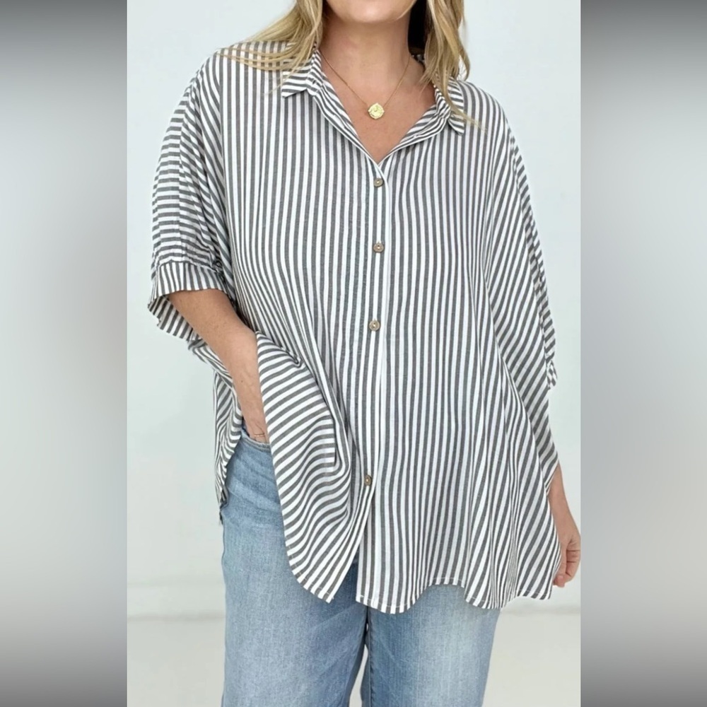 Zenana "Lucky Stripes" Oversized Striped Short Sleeve Button-Up Shirt Sz Lg